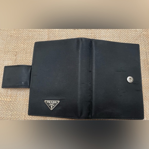 Authentic Prada Agenda Pm/Organizer/Passport Holder - Picture 6 of 11